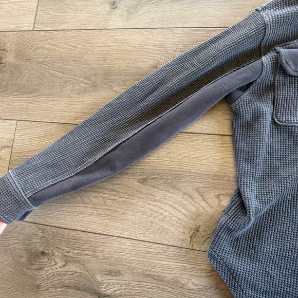 American Eagle Dark Gray Hooded Sweater Size XS - Picture 5 of 6